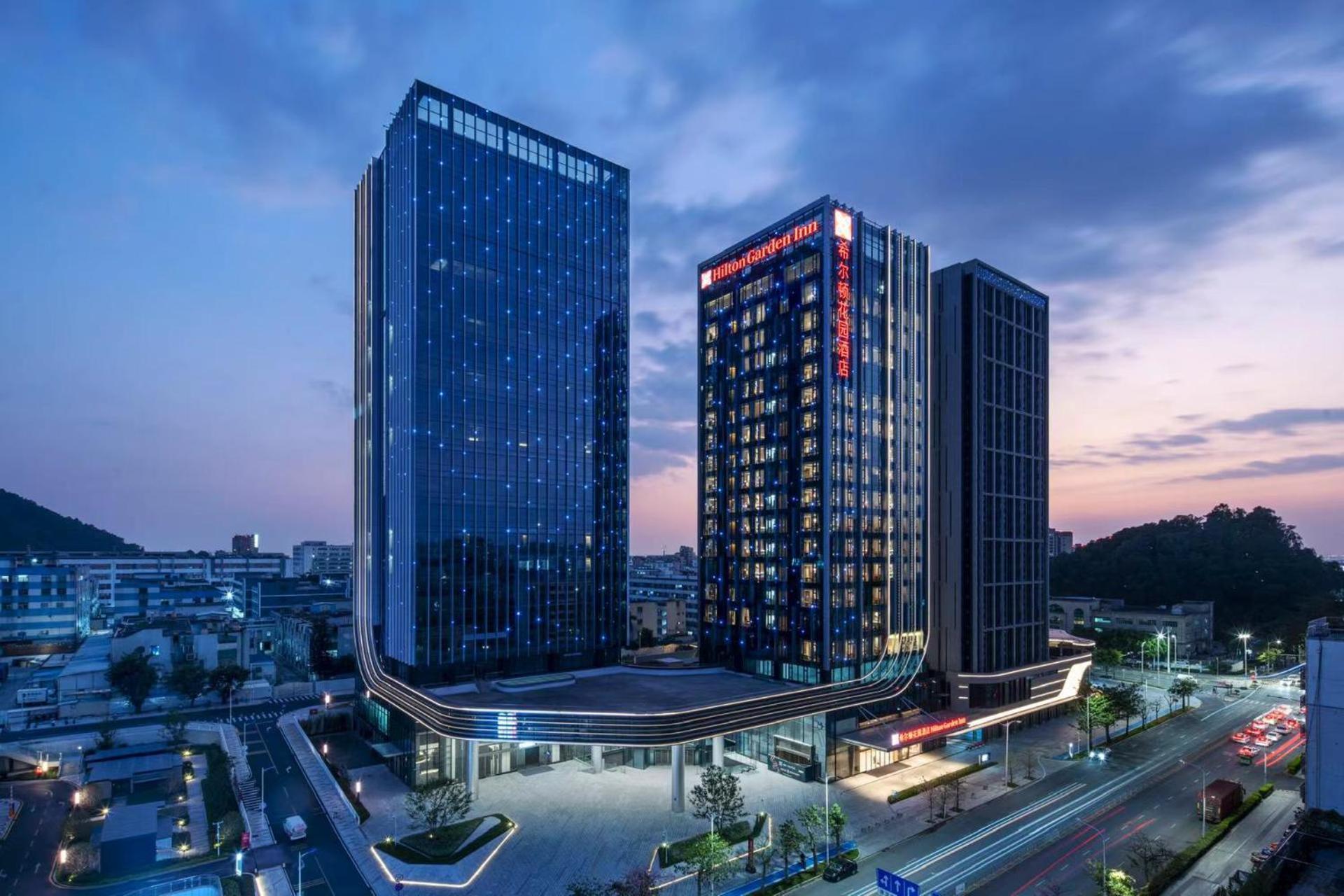 Hilton Garden Inn Shenzhen Baoan Huaide Exterior foto