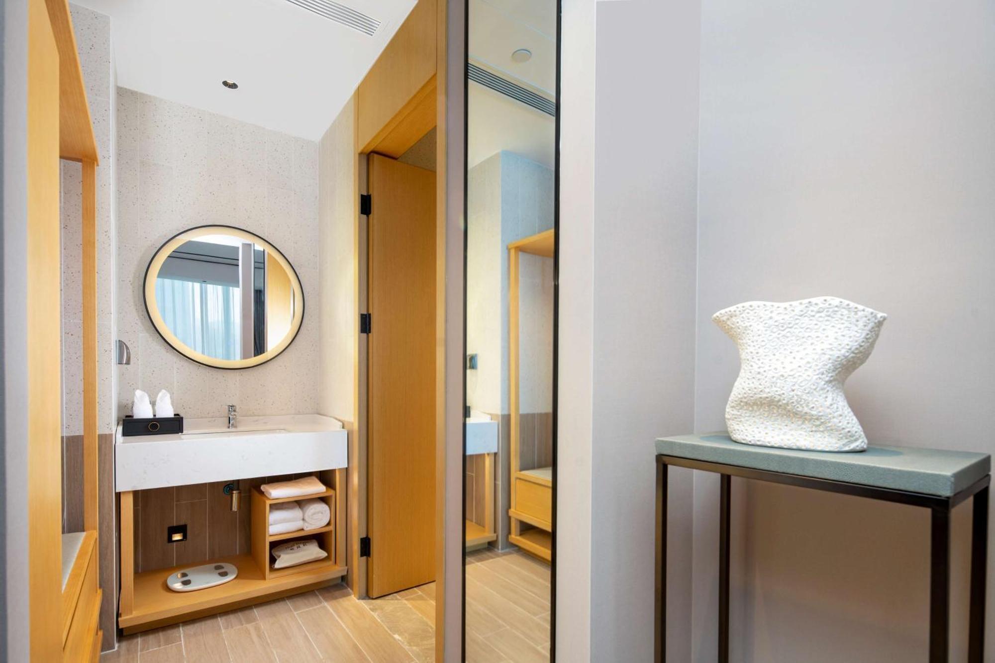 Hilton Garden Inn Shenzhen Baoan Huaide Exterior foto