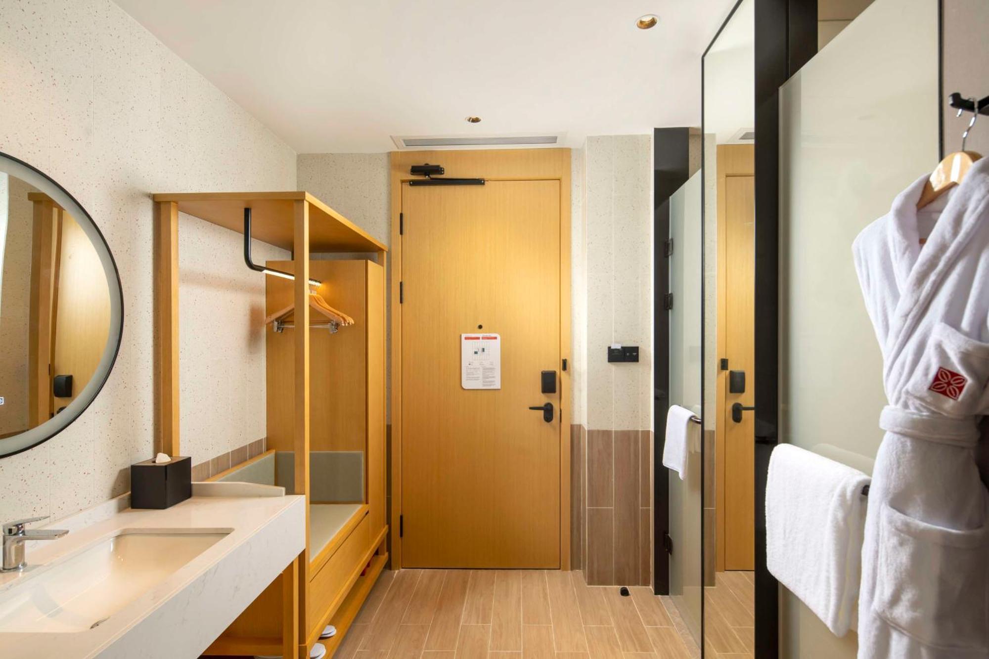 Hilton Garden Inn Shenzhen Baoan Huaide Exterior foto