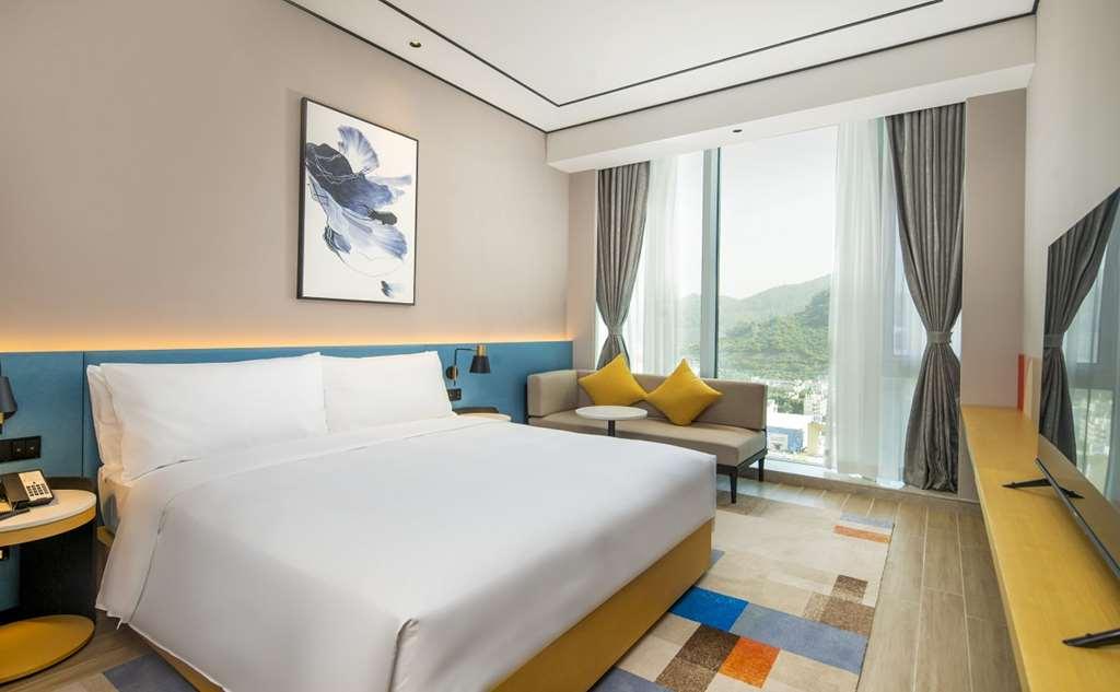 Hilton Garden Inn Shenzhen Baoan Huaide Zimmer foto