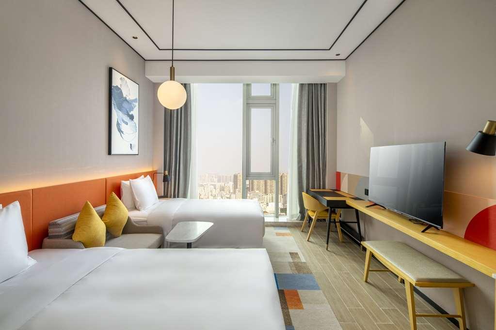 Hilton Garden Inn Shenzhen Baoan Huaide Zimmer foto